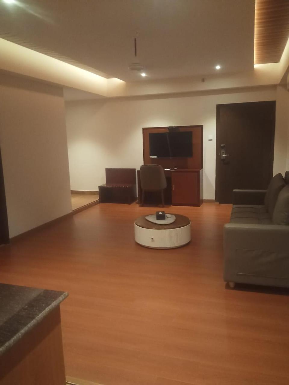 Tiruchirappalli Park Avenue Hotel & Apartments Trichy מראה חיצוני תמונה
