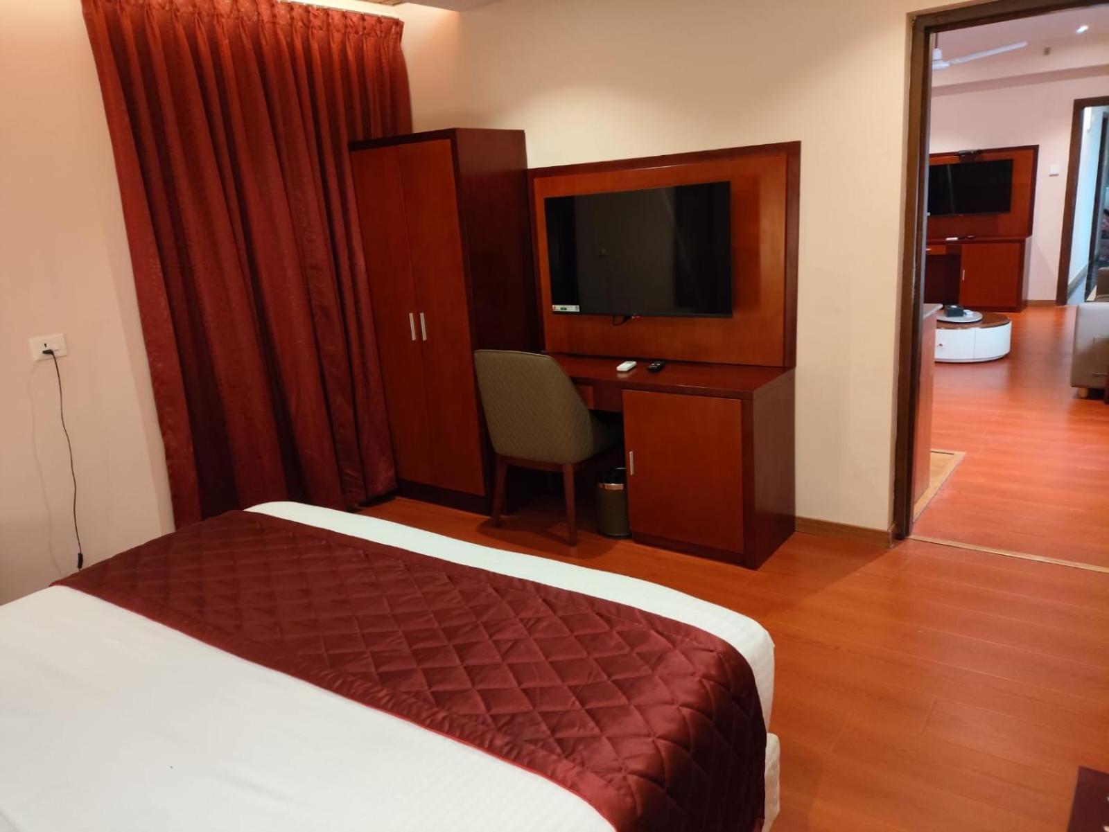 Tiruchirappalli Park Avenue Hotel & Apartments Trichy מראה חיצוני תמונה