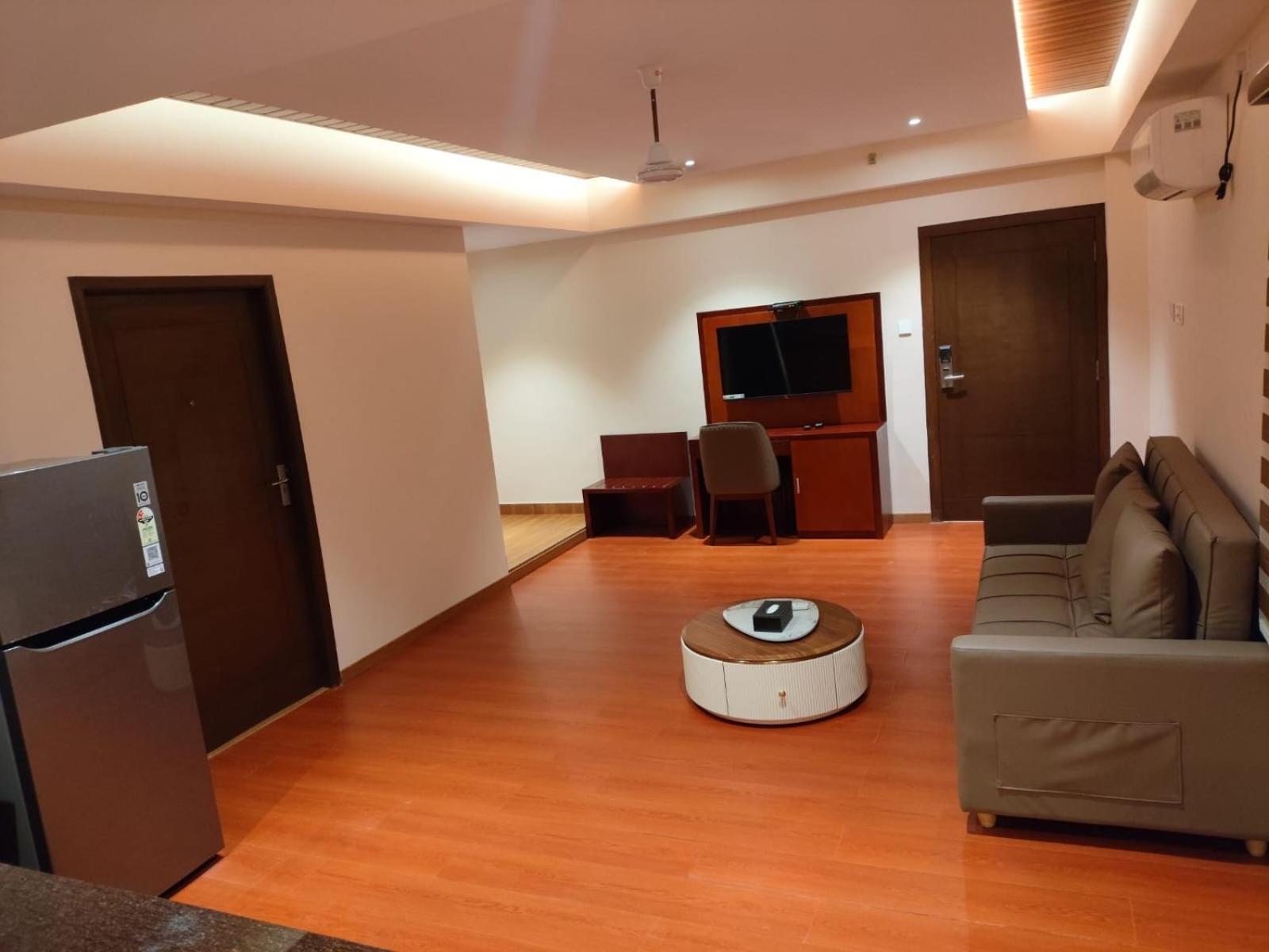 Tiruchirappalli Park Avenue Hotel & Apartments Trichy מראה חיצוני תמונה